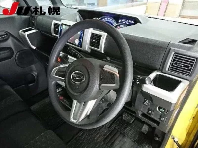 DAIHATSU WAKE