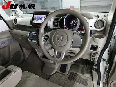 HONDA N BOX SLASH