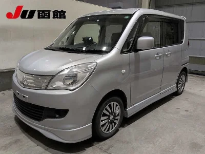MITSUBISHI DELICA D2