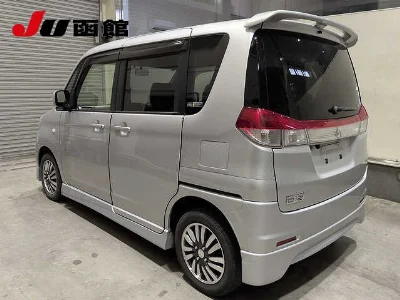 MITSUBISHI DELICA D2
