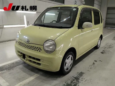 DAIHATSU MOVE LATTE