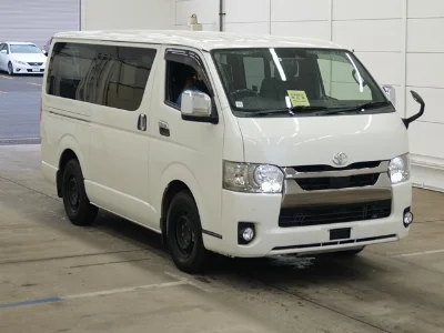 TOYOTA HIACE VAN
