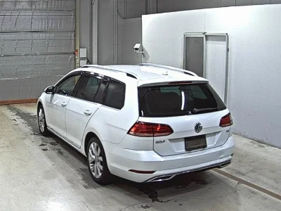 VOLKSWAGEN GOLF VARIANT