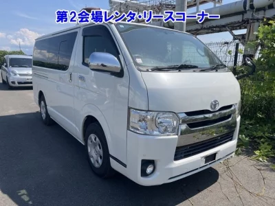 TOYOTA HIACE VAN