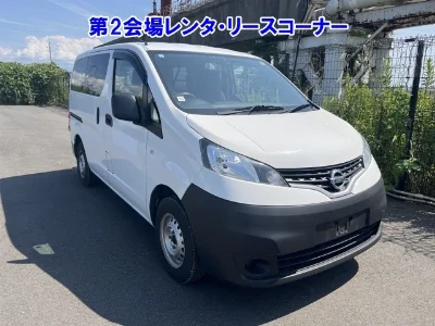 NISSAN NV200