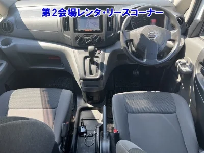 NISSAN NV200