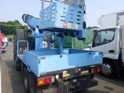 MITSUBISHI CANTER