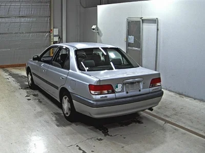 TOYOTA CARINA
