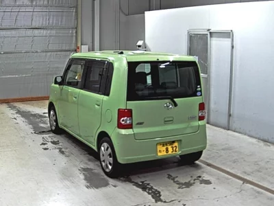 DAIHATSU MOVE CONTE