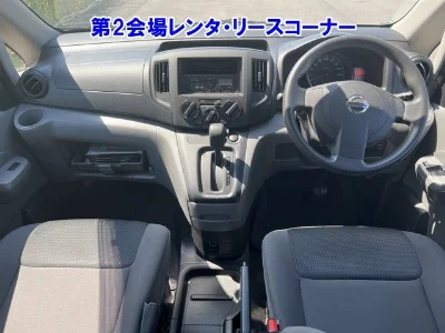 NISSAN NV200