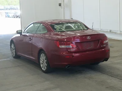 LEXUS IS