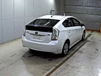 Цена авто Toyota Prius с аукционов Японии, номер кузова ZVW30, пробег 114 000, оценка 6