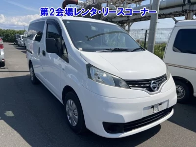 NISSAN NV200