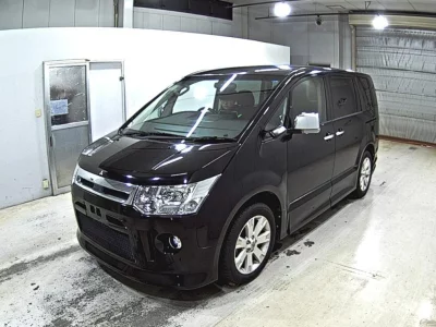 MITSUBISHI DELICA D5