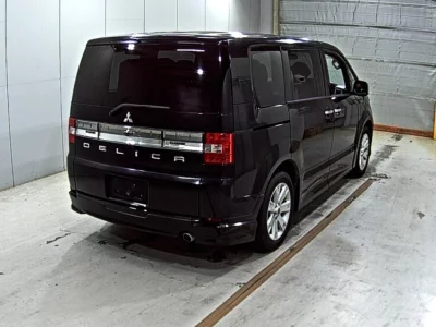 MITSUBISHI DELICA D5