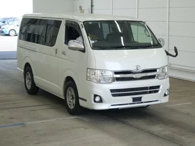 TOYOTA REGIUS ACE VAN