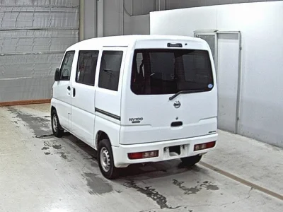 NISSAN CLIPPER VAN
