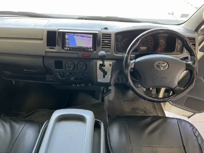 TOYOTA HIACE VAN