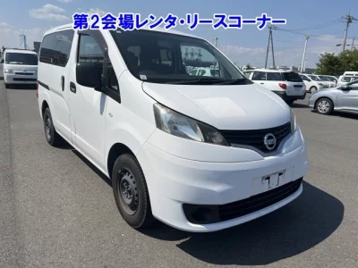 NISSAN NV200