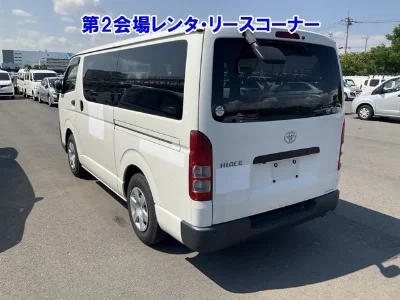 TOYOTA HIACE VAN