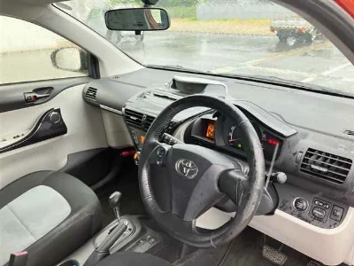 TOYOTA IQ