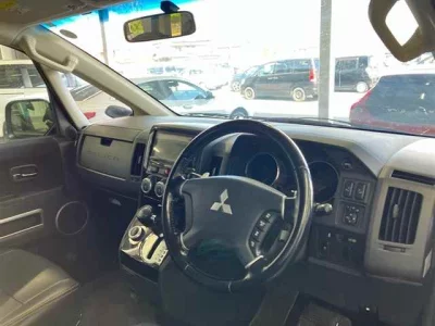 MITSUBISHI DELICA D5