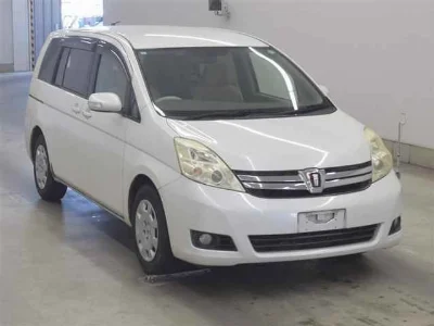 TOYOTA ISIS