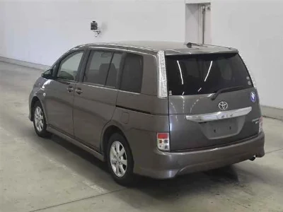 TOYOTA ISIS