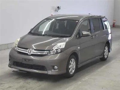 TOYOTA ISIS