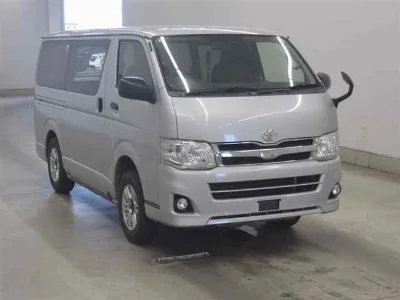 TOYOTA HIACE VAN