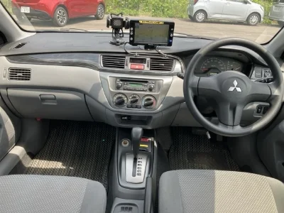 MITSUBISHI LANCER