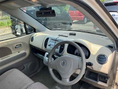 SUZUKI MRWAGON