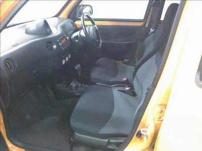 DAIHATSU ESSE