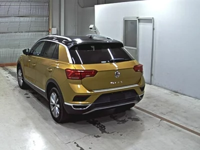 VOLKSWAGEN T-ROC