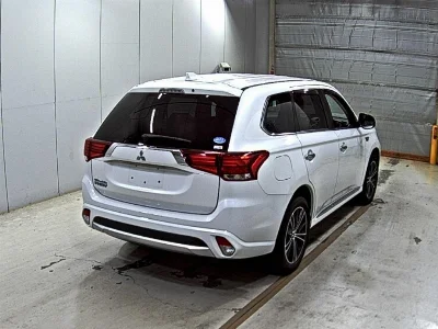 MITSUBISHI OUTLANDER PHEV