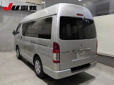 TOYOTA REGIUS VAN