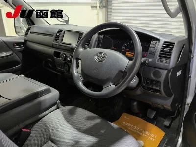 TOYOTA REGIUS VAN