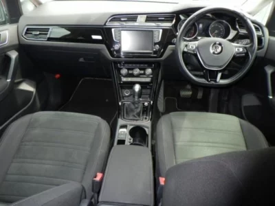 VOLKSWAGEN GOLF TOURAN