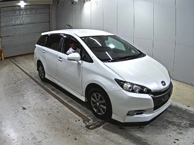TOYOTA WISH