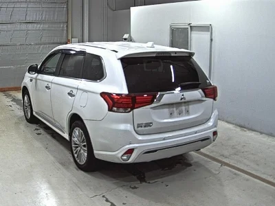 MITSUBISHI OUTLANDER PHEV