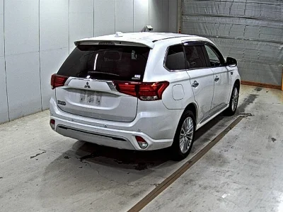 MITSUBISHI OUTLANDER PHEV