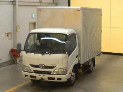 TOYOTA DYNA