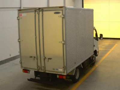 TOYOTA DYNA