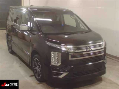 MITSUBISHI DELICA D5