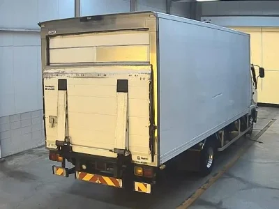 MITSUBISHI FUSO FIGHTER