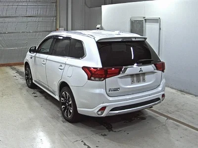 MITSUBISHI OUTLANDER PHEV