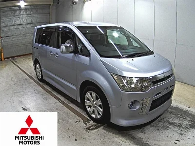 MITSUBISHI DELICA D5