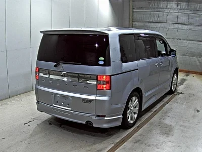 MITSUBISHI DELICA D5