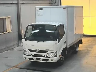 TOYOTA DYNA