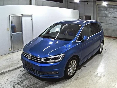 VOLKSWAGEN GOLF TOURAN